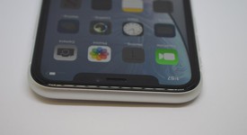 Mint
													Apple iPhone Xr - Unlocked, White, 64 GB, A1984, photo 3 of 11