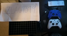 Good
													Xbox Series X (2020) - Black, 1 TB, standard, photo 6 of 6