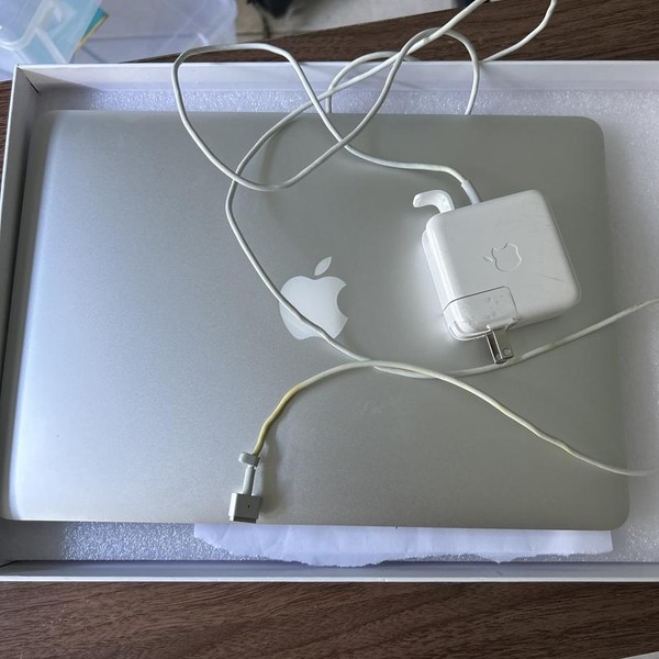 MacBook Air 2017 - 13 inch - 256 GB, Silver, 8 GB, Intel Core i5