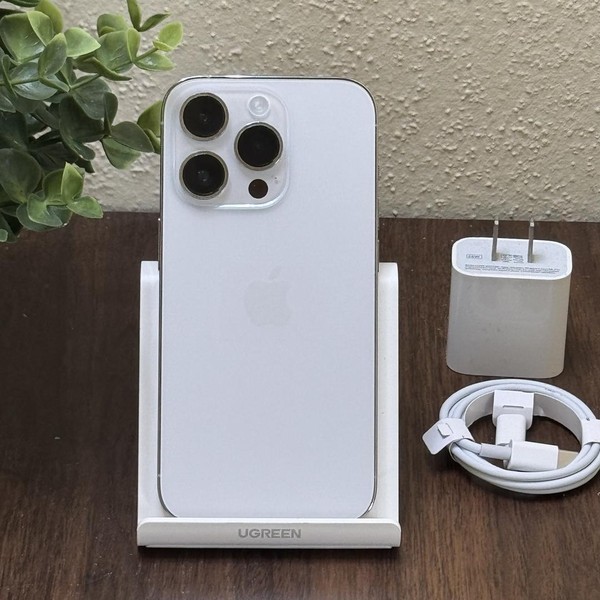 Apple iPhone 14 Pro - Unlocked, 1 TB, Silver, A2650