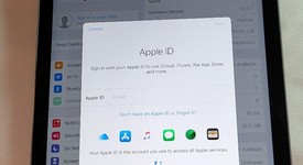Good
													Apple iPad Air - Unlocked, Gray, 16 GB, photo 3 of 4