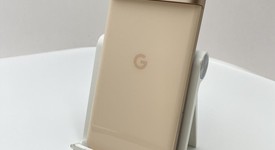 Good
													Google Pixel 8 - Unlocked, Rose, 128 GB, 8 GB, G9BQD, Sub-6 5G, photo 3 of 6