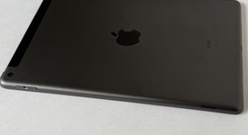 Good
													Apple iPad 9th Gen - Unlocked, Gray, 64 GB, A2603, photo 4 of 7