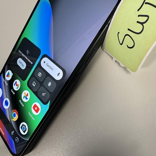 Google Pixel 10 - AT&T, 128 GB, Obsidian, GLBW0