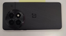 Mint
													OnePlus 13 - Unlocked, Black Eclipse, 512 GB, 16 GB, photo 2 of 9