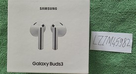 New
													Samsung Galaxy Buds3 - White, photo 2 of 8