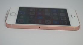 Mint
													Apple iPhone SE 1st Gen 2016 - Unlocked, Rose Gold, 128 GB, A1662, photo 5 of 8