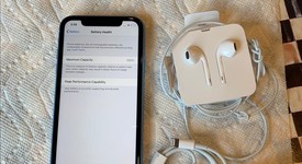 Mint
													Apple iPhone Xr - Unlocked, Blue, 64 GB, A1984, photo 1 of 6