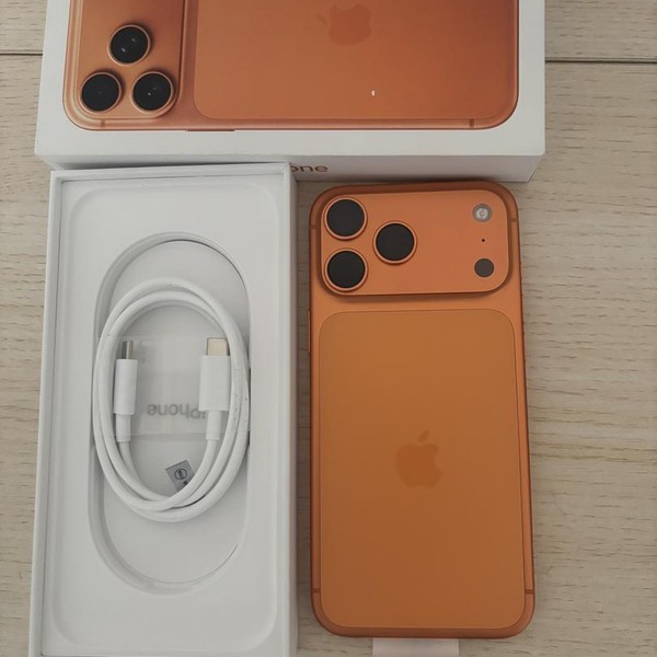 Apple iPhone 17 Pro Max - Unlocked, 256 GB, Cosmic Orange, A3257