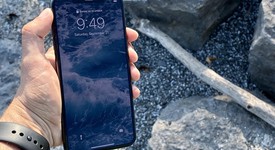 Mint
													Apple iPhone Xs Max - Verizon, Gray, 64 GB, A1921, photo 5 of 9