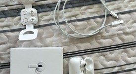 Used
													Apple AirPods Pro 1st Gen - MagSafe Case, photo 4 of 4