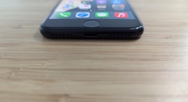 Good
													Apple iPhone SE 3rd Gen 2022 - AT&T, Midnight, 64 GB, A2595, photo 3 of 13