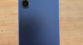 Mint
													Samsung Galaxy S25 - Unlocked, Navy Blue, 128 GB, 12 GB, SM-S931U1, photo 5 of 6