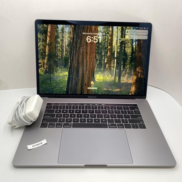 MacBook Pro 2019 - 15 inch - 1 TB, Gray, 16 GB, Intel Core i9