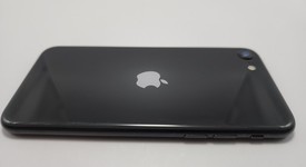 Good
													Apple iPhone SE 2nd Gen 2020 - Straight Talk, Black, 64 GB, A2275, photo 3 of 5