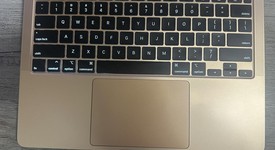 Good
													MacBook Air 2020 - 13" - I5, Gold, 512 GB, 16 GB, photo 4 of 9