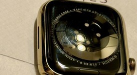 Mint
													Apple Watch Series 9 45mm - Unlocked, Gold, A2984 - Cellular, Stainless, photo 3 of 11