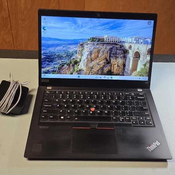 Lenovo ThinkPad X13 Laptop