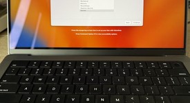 Good
													MacBook Pro 2021 - 14" - Apple M1 Pro 8-core, Silver, 512 GB, 16 GB, photo 1 of 11