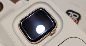 Mint
													Apple Watch Series 10 42mm - Rose Gold, A2997 - GPS, Aluminum, photo 4 of 13