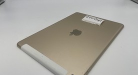 Fair
													Apple iPad 5th Gen - Unlocked, Gold, 32 GB, A1823, photo 2 of 4