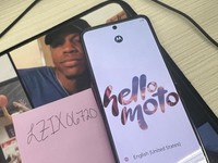 Motorola Razr Plus (2025)
