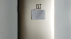 Mint
													OnePlus 5 - Unlocked, Gold, 64 GB, 6 GB, A5000, photo 3 of 4