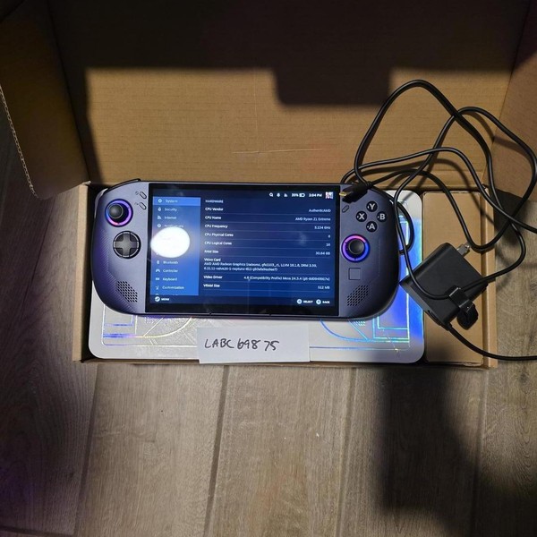 Lenovo Legion Go S - 1 TB, Black, 32 GB, AMD Ryzen Z1 Extreme