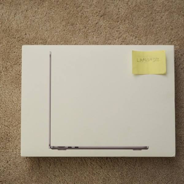 MacBook Air 2022 (M2) - 13 inch - 512 GB, Gray, 16 GB, Apple M2