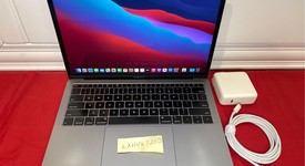 Good
													MacBook Air 2019 - 13" - I5, Gray, 256 GB, 16 GB, photo 5 of 10