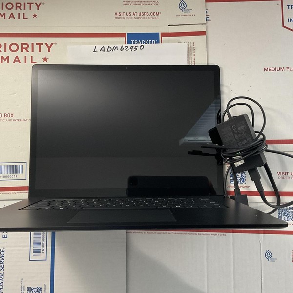 Microsoft Surface Laptop 3 - 256 GB, Black, 16 GB, Intel Core i7, 15 inch