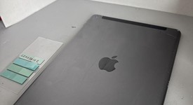 Fair
													Apple iPad 9th Gen - Unlocked, Gray, 64 GB, A2603, photo 4 of 5