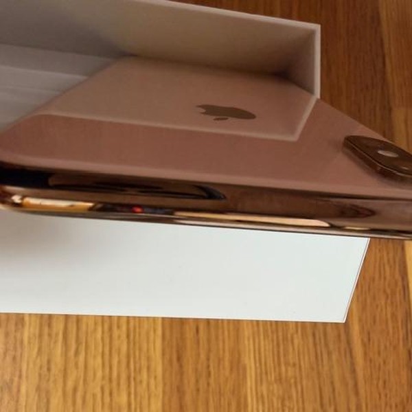 Apple iPhone Xs Max - T-Mobile, 64 GB, Gold, A1921