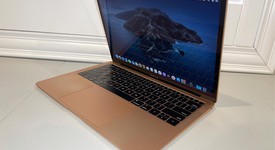 Good
													MacBook Air 2019 - 13" - I5, Gold, 128 GB, 8 GB, photo 3 of 10