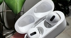 Used
													Apple AirPods Pro 1st Gen - Wireless Case, photo 5 of 7