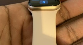 Good
													Apple Watch Series 4 40mm - Gold, A1977 - GPS, Aluminum, photo 3 of 9