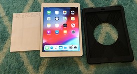 Good
													Apple iPad Air - Unlocked, Silver, 32 GB, photo 1 of 6