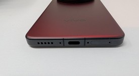Good
													Vivo X200 Ultra - Unlocked Non-US, Red, 512 GB, 16 GB, photo 3 of 11