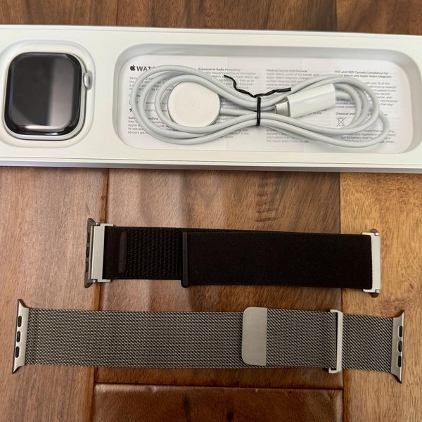 Apple Watch Series 10 46mm - Silver, A2999 - GPS, Aluminum