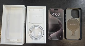 Mint
													Apple iPhone 15 Pro - Unlocked, Natural, 256 GB, A2848, photo 2 of 8