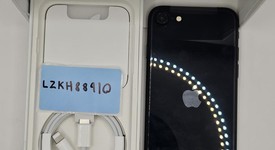 Mint
													Apple iPhone SE 3rd Gen 2022 - Unlocked, Midnight, 64 GB, A2595, photo 2 of 12