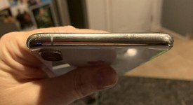 Good
													Apple iPhone Xs Max - Unlocked, Silver, 64 GB, A1921, photo 5 of 6