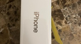 New
													Apple iPhone Xs Max - Verizon, Gold, 64 GB, A1921, photo 5 of 5