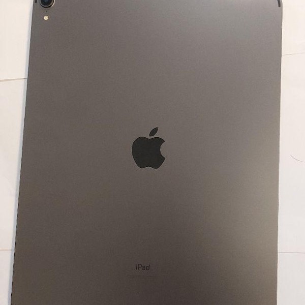 Apple iPad Pro 12.9 inch 3rd Gen 2018 - Wi-Fi, 512 GB, Gray, A1876