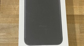 New
													Apple iPhone 7 - Straight Talk, Black, 32 GB, A1660, photo 2 of 3