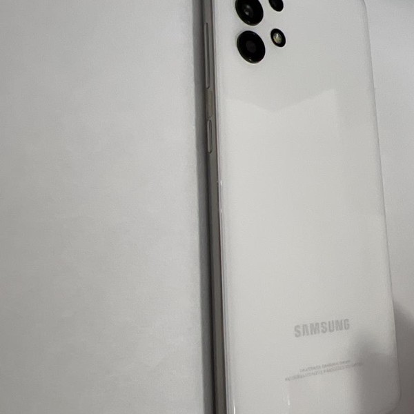 Samsung Galaxy A32 4G - Unlocked Non-US, 128 GB, White, 4 GB