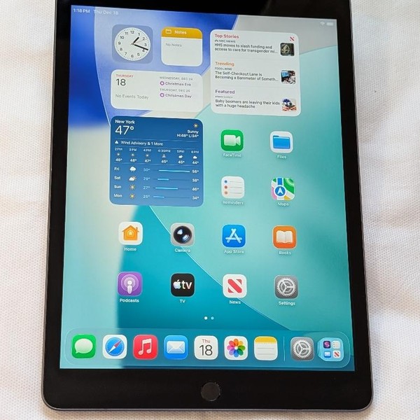 Apple iPad 8th Gen - Unlocked, Gray, 32 GB, A2428