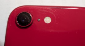 Good
													Apple iPhone SE 2nd Gen 2020 - Unlocked, Red, 128 GB, A2275, photo 3 of 9