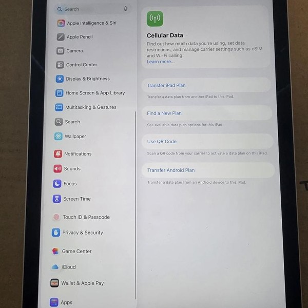 Apple iPad Air 5th Gen - Unlocked, 64 GB, Pink, A2589