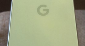 Mint
													Google Pixel 10 - Unlocked, Lemongrass, 128 GB, GLBW0, photo 2 of 7